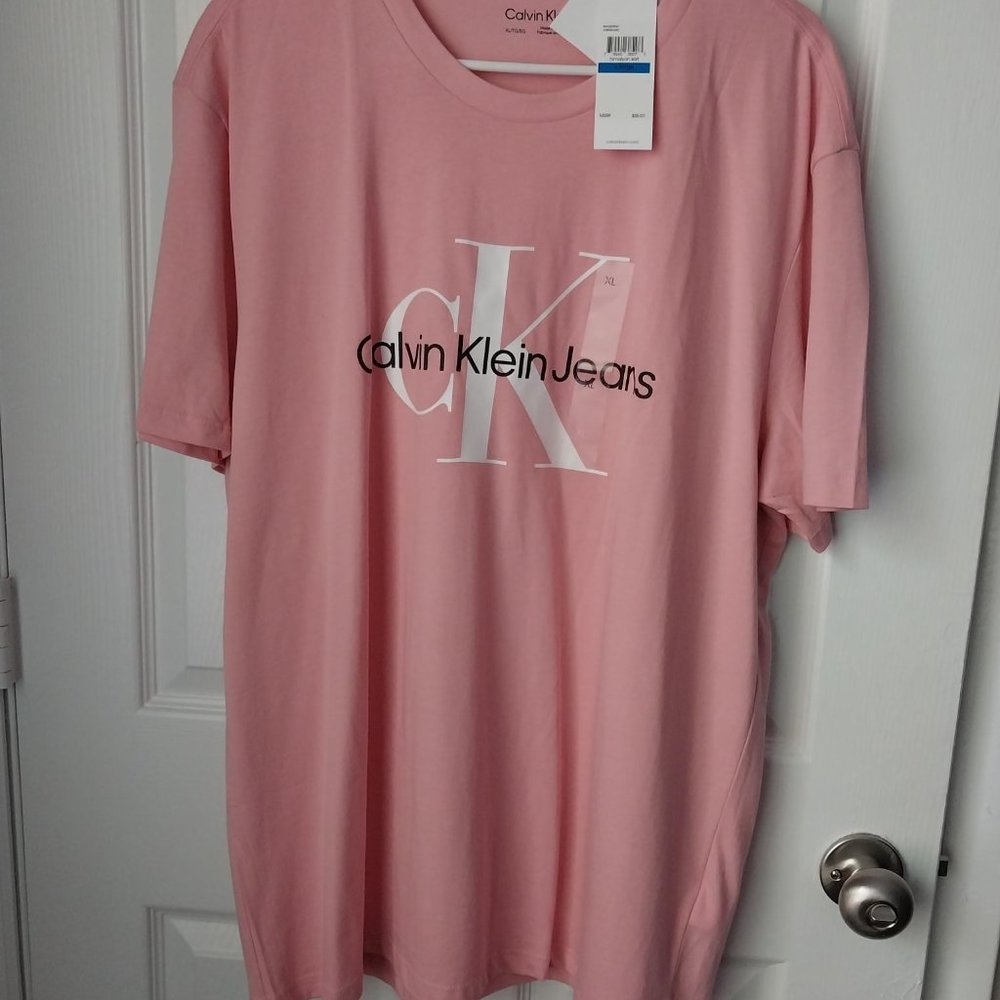Calvin Klein Men's Relaxed Fit Logo Crewneck Graphic T-Shirt